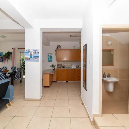 Lefkolla Villa Protaras